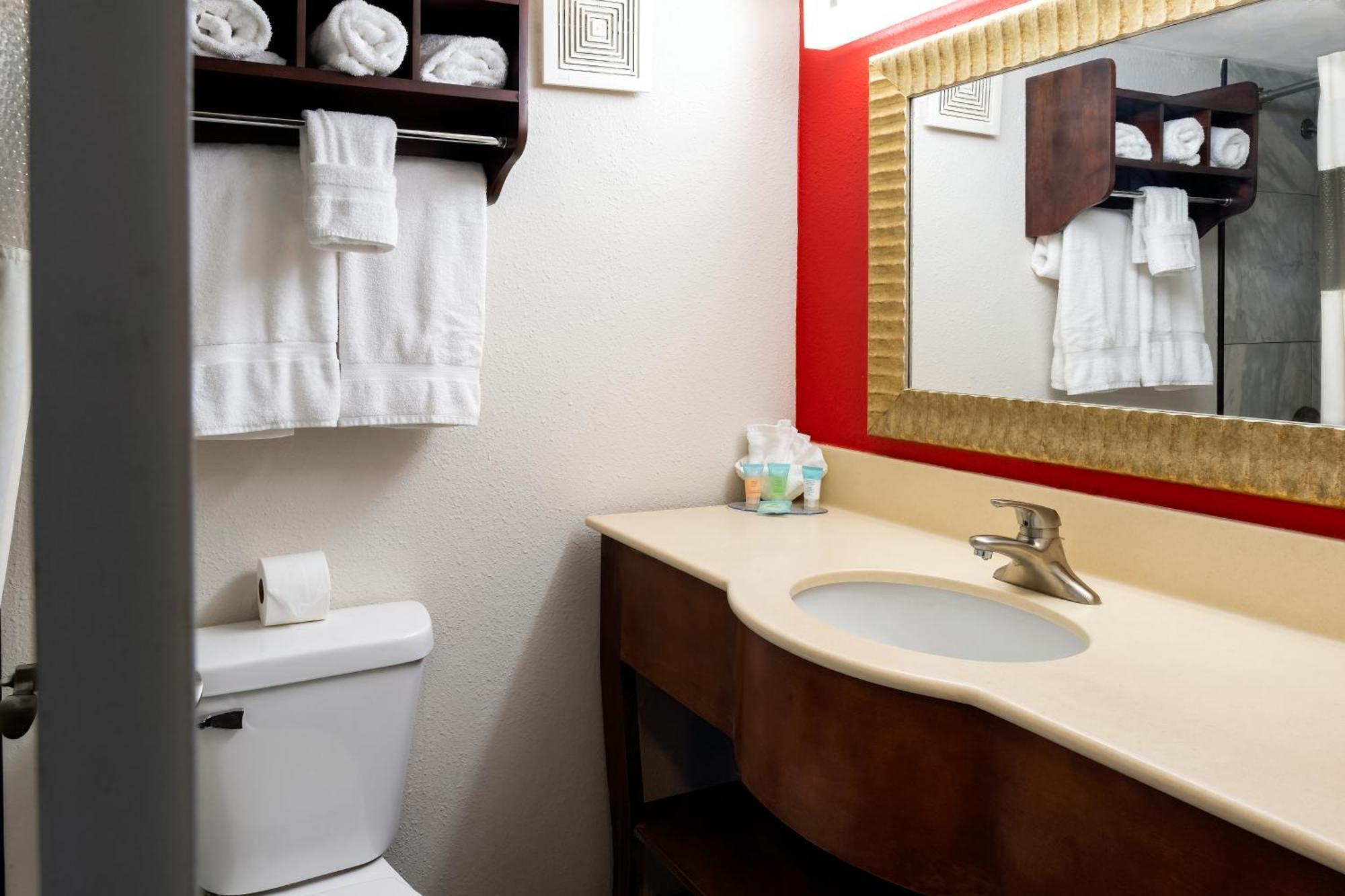 American Inn & Suites Ferndale Luaran gambar